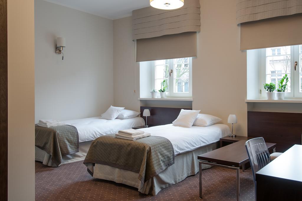 B&B Wieniawa Parking I Sniadanie W Cenie! Breakfast And Parking Included! Leszno  Room photo