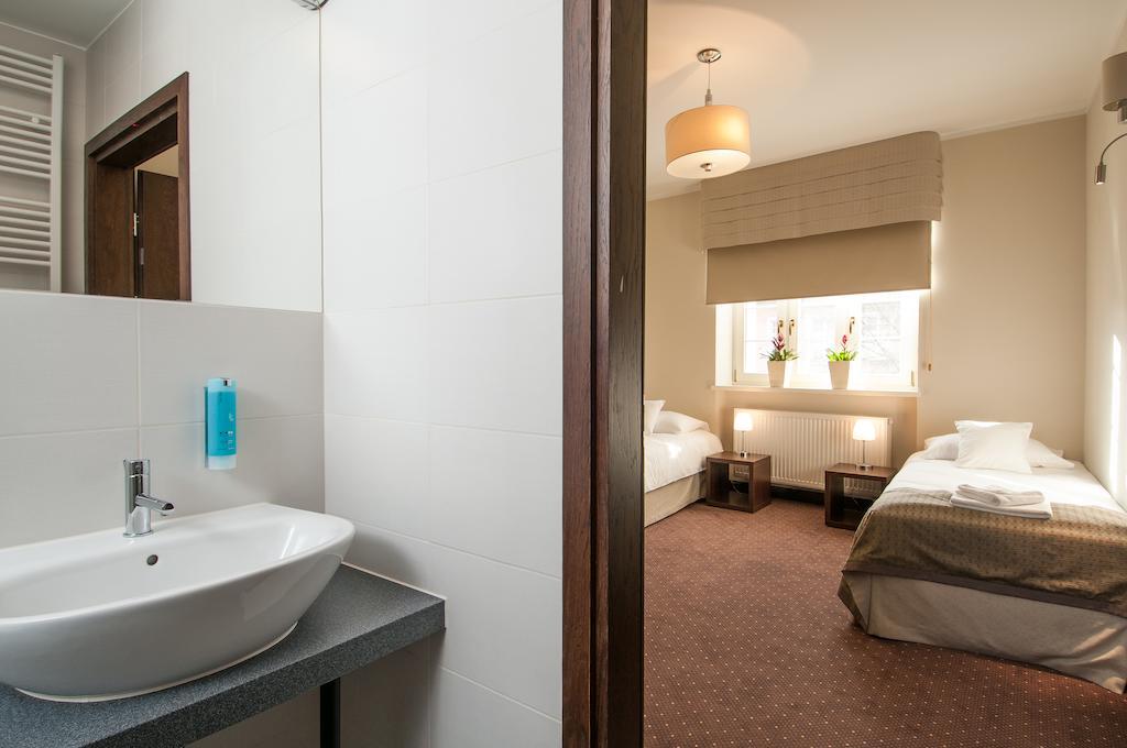 B&B Wieniawa Parking I Sniadanie W Cenie! Breakfast And Parking Included! Leszno  Exterior photo